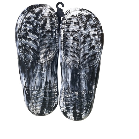 Crocs Classic Marbled Sandal - Picture 5 of 9